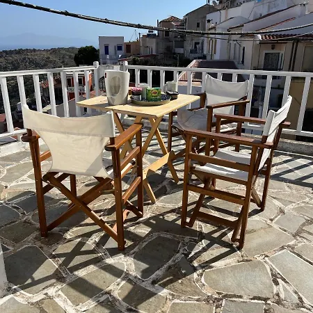 3-level Doll House In Kea Ioulida/chora, Cyclades Ioulis