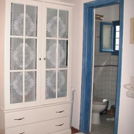 3-level Doll House In Kea Ioulida/chora, Cyclades