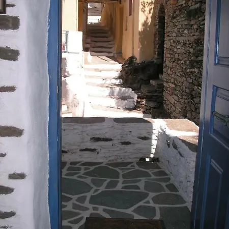 3-level Doll House In Kea Ioulida/chora, Cyclades Ioulis