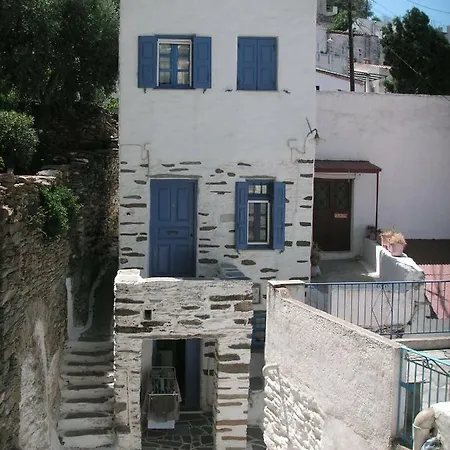3-level Doll House In Kea Ioulida/chora, Cyclades *